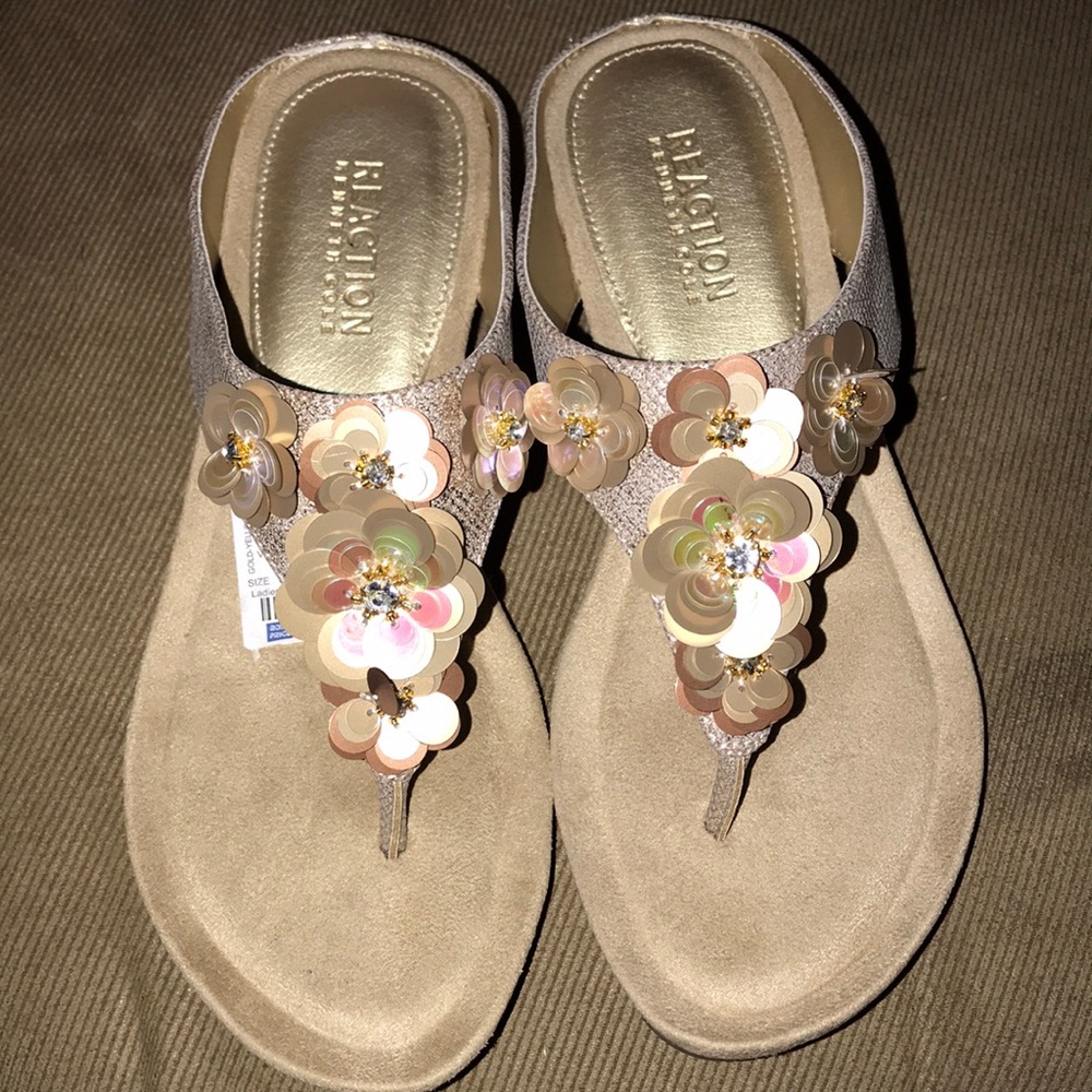 👡CLOSET CLOSING!! 👡 NWT by Kenneth Cole Reaction